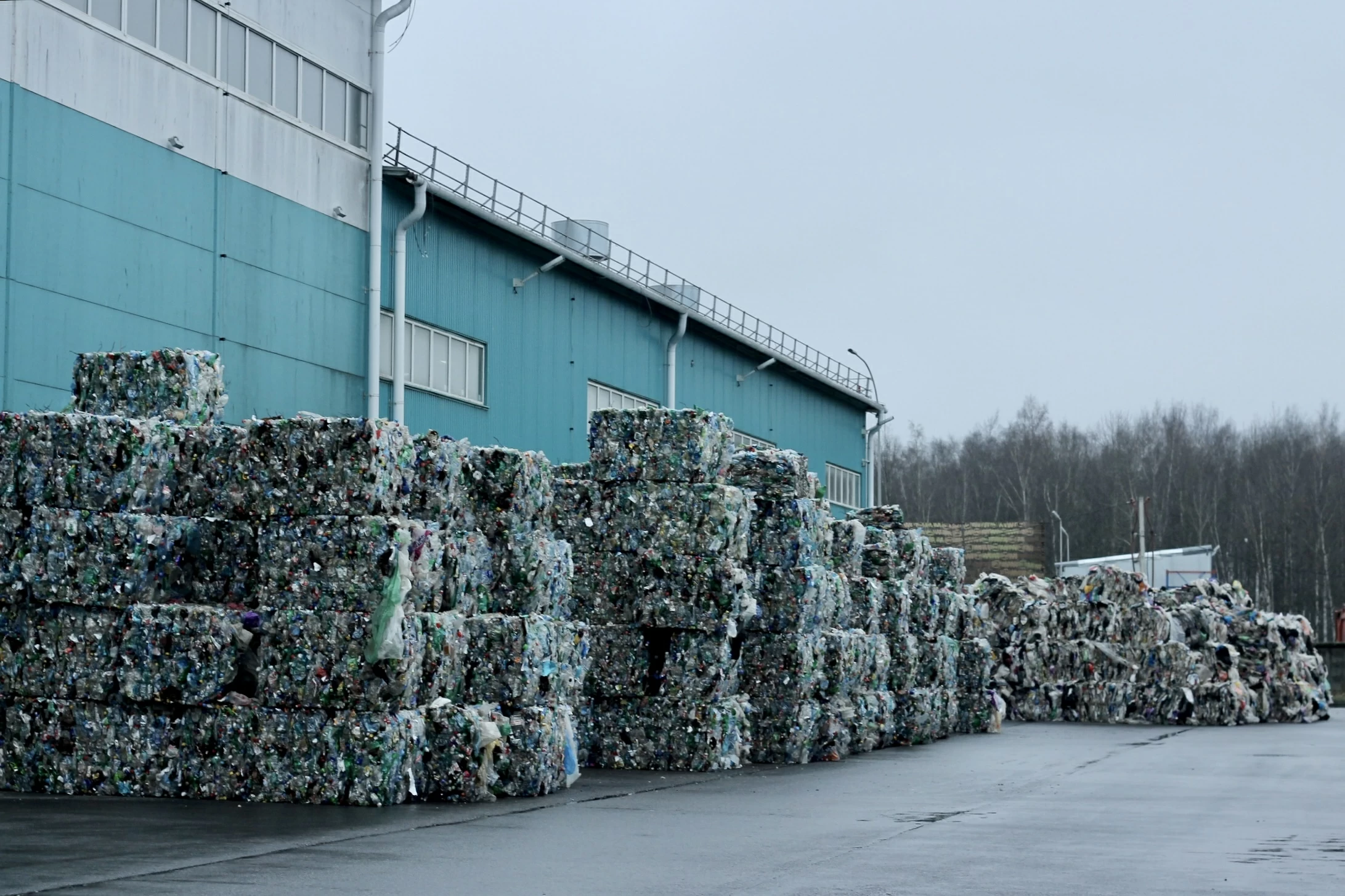 Общая проектная мощность КПО предполагает переработку 600 000 т отходов в год