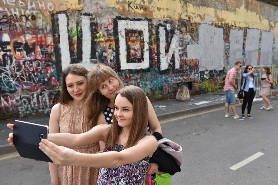 Владелец Прав На Песни Цоя Потребовал От «В Контакте» 2 Млн Рублей.