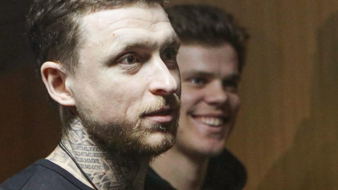 Суд Досрочно Освободил Футболистов Кокорина И Мамаева - Ведомости