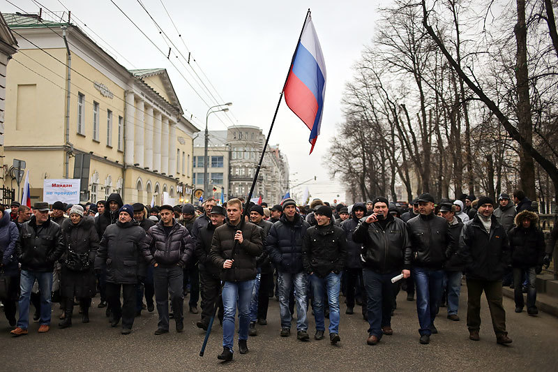 Шествие сторонников ввода войск