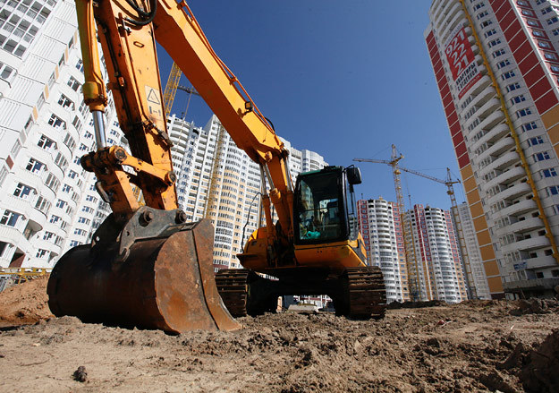 По прогнозу Минстроя, новое жилье смогут купить 460 000 семей
