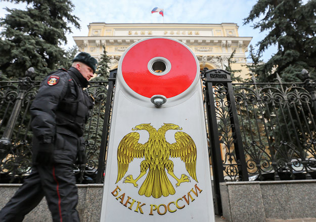 Банкиры застряли между требованиями ЦБ и правилами МВД
