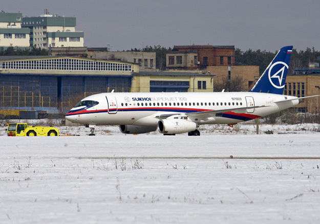 В Китае у Sukhoi Superjet есть конкурент - самолет такого же класса китайской разработки ARJ21