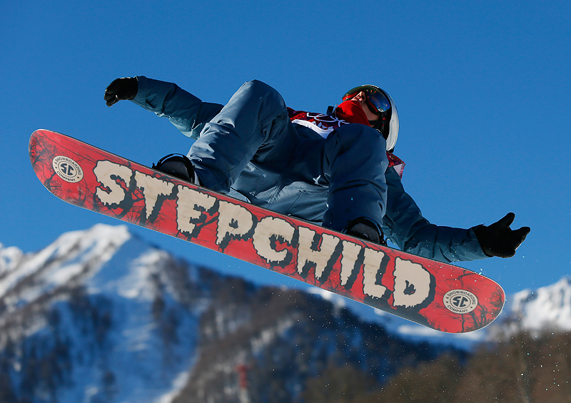 Алексей Соболев (Россия) в квалификации на соревнованиях по сноуборду