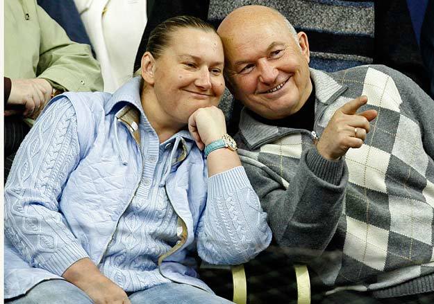 Юрий Лужков и Елена Батурина, архивный кадр