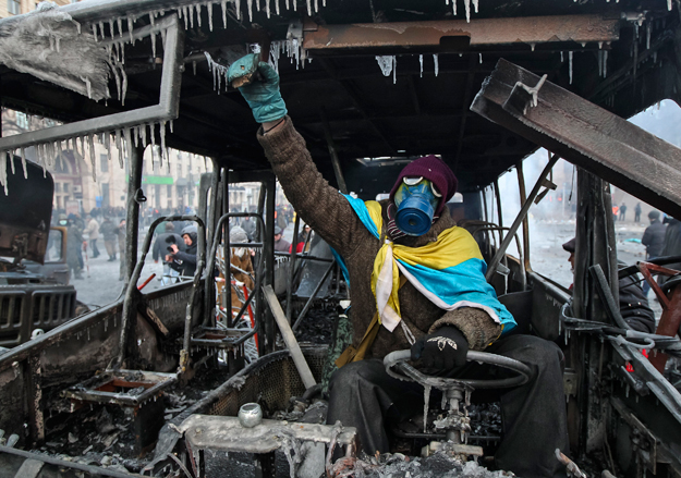 Вчерашний день не принес надежд на мирное разрешение конфликта. Власть не готова на уступки. Не готовы и протестующие