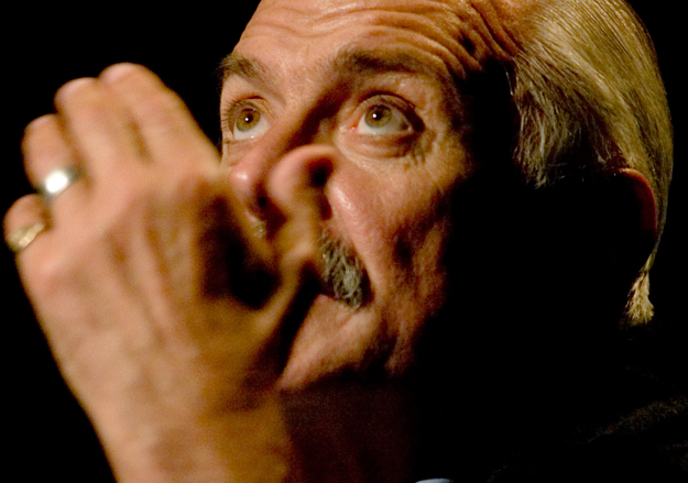 Никите Михалкову остается уповать на волю ЦБ