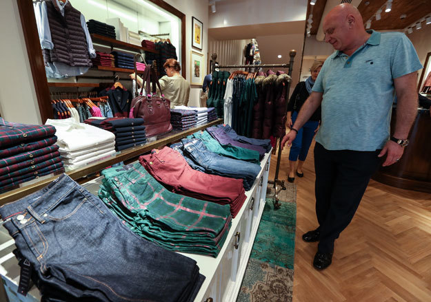 Снижать цены в России Tommy Hilfiger не будет