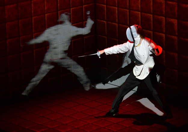 Гамлет - Миронов фехтует с собственным двойником