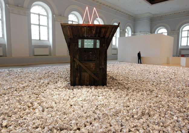 Это инсталляция Александра Бродского в Манеже - возможно, подземный ход в Кремль