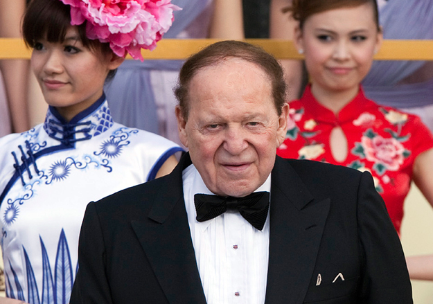 Первую строчку в рейтинге занял основной акционер и гендиректор Las Vegas Sands Шелдон Адельсон