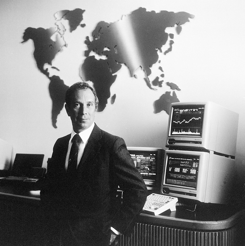 Майкл Блумберг, основатель всемирно известного информационного агентства Bloomberg, 1992 г.
