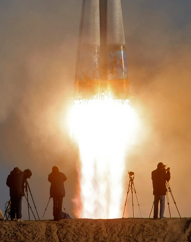 Запуск ракеты "Союз-ФГ" с олимпийским огнем на борту с космодрома "Байконур"