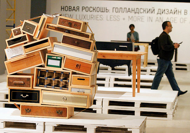 «Комод» Тэйо Реми собран из связанных ящиков