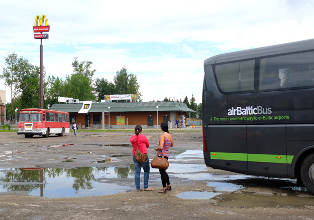 Из Петербурга в Таллин 89% туристов добираются на автобусе