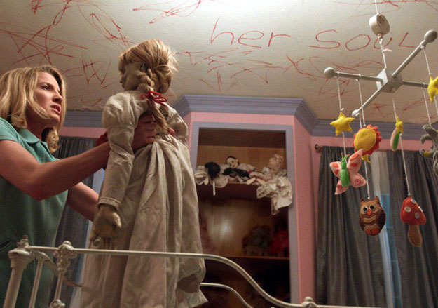 Демон из «Аннабель» (на фото не виден), как водится у демонов, хочет забрать чью-то душу