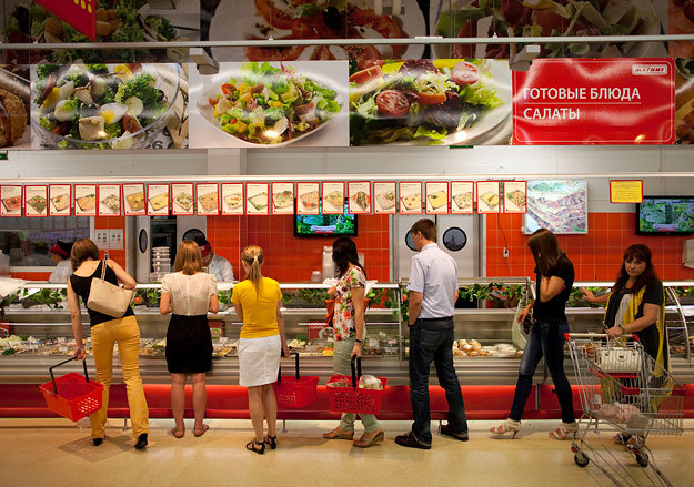 Поток покупателей в магазины «Магнит» не иссякает, это позволяет руководству сети обещать крупные дивиденды акционерам