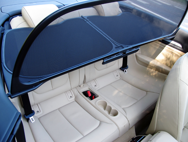 Придется выбирать: защита от ветра или два дополнительных места в салоне