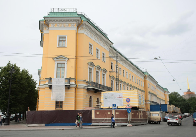 Девелопер отеля Lion Palace пытается взыскать с ООО «Интарсия» 4 млрд руб.