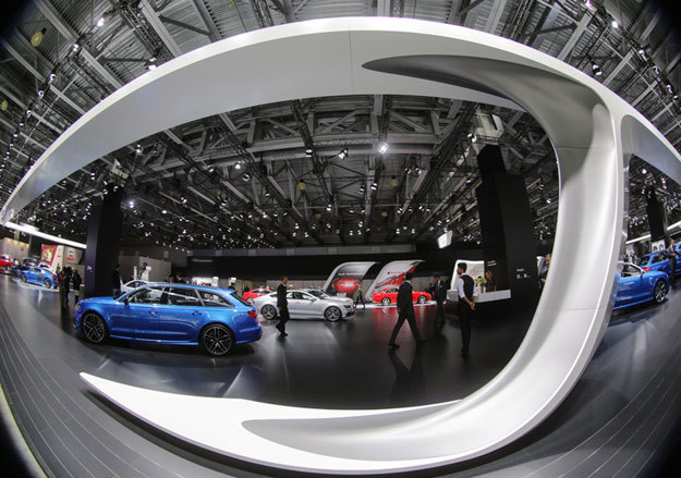 Новых автомобилей на Московском салоне много, но рынок предпочитает старые