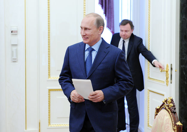 Владимир Путин перед началом заседания Совета безопасности