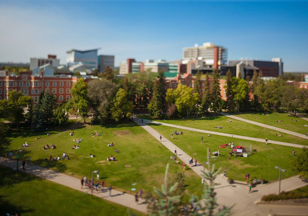 Канада

81. Альбертский университет (University of Alberta), на фото
82. Монреальский университет (University of Montreal)
83. Оттавский университет (University of Ottawa) (Universitéd'Ottawa)
84. Университет Британской Колумбии (The University of British Columbia)
85. Университет Ватерлоо (University of Waterloo)
86. Университет Виктории (University of Victoria)
87. Университет Далхаузи (Dalhousie University)
88. Университет Западного Онтарио (University of Western Ontario)
89. Университет Калгари (University of Calgary)
90. Университет Куинс (Queen's University)
91. Университет Макгилла (McGill University)
92. Университет Макмастера (McMaster University)
93. Университет Саймона Фрейзера (Simon Fraser University)
94. Университет Торонто (University of Toronto)
