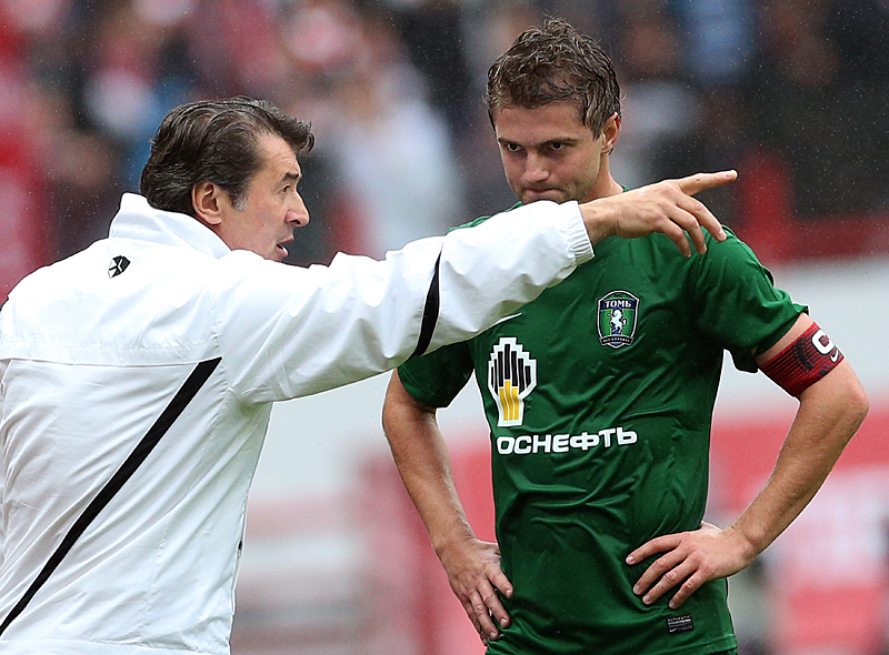 Анатолий Давыдов, "Томь"

В первых восьми турах чемпионата России томская "Томь" набрала лишь одно очко. В результате тренер команды Анатолий Давыдов, чемпион СССР 1984 г. в составе ленинградского "Зенита", подал в отставку.