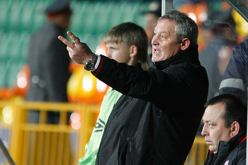 Юрий Красножан, "Терек"

Об отставке Юрия Красножана с поста главного тренера грознеского "Терека" 24 октября 2013 г. сообщил глава Чеченской республики Рамзан Кадыров. "Тренер и команда не нашли общего языка. Игра есть, но результата нет", - объяснил Кадыров (цитата по официальному сайту правительства Чечни).