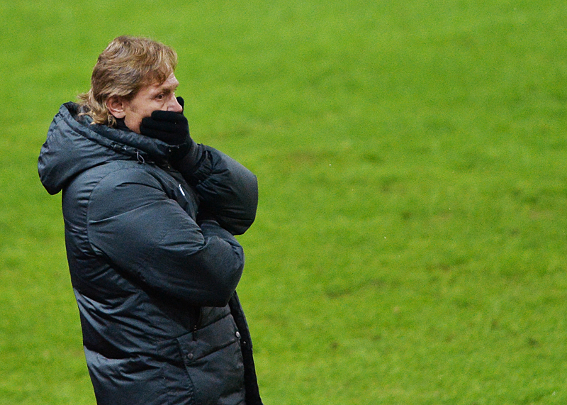 Валерий Карпин, "Спартак"

Валерий Карпин был главным тренером "Спартака" с 16 апреля 2009 г. по 14 мая 2012 г. и с 26 ноября 2012 г. по 18 марта 2014 г. Под руководством Карпина "Спартак" выиграл ровно половину игр - 80 из 160. В весенних матчах этого сезона "Спартак" не одержал ни одной победы, проиграв "Тереку" и "Уралу", а также вылетел из Кубка России. А Карпин, обещавший чемпионство на старте второго круга, - из "Спартака".