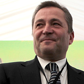Манфред Айбек