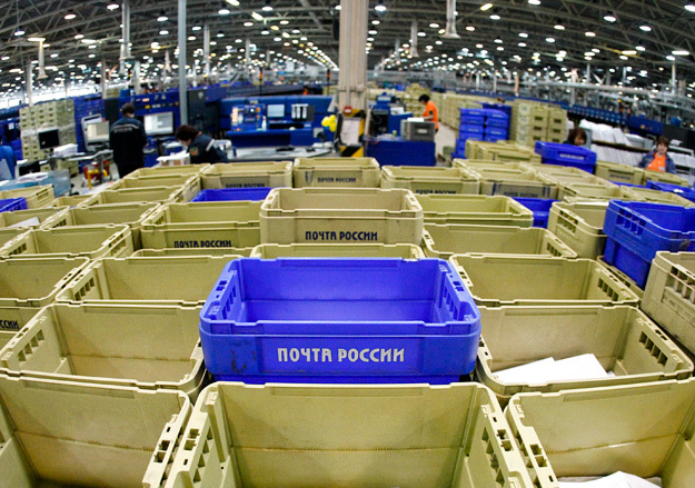 Чтобы в срок обслуживать покупателей, услуг почты бывает  недостаточно