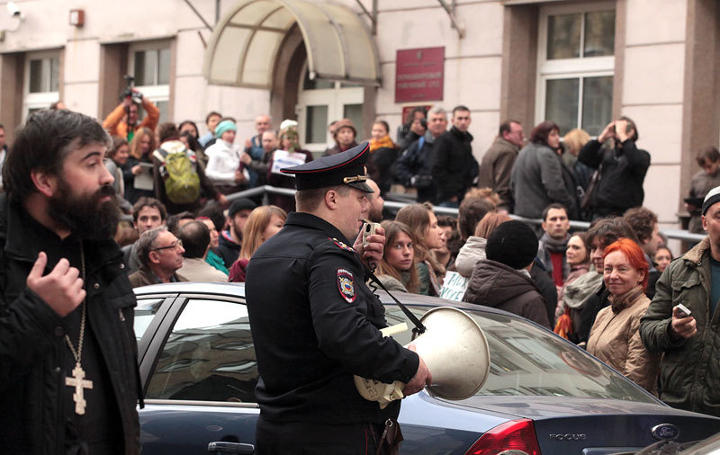 Акция в поддержку Михаила Косенко во время оглашения приговора в Замоскворецком суде