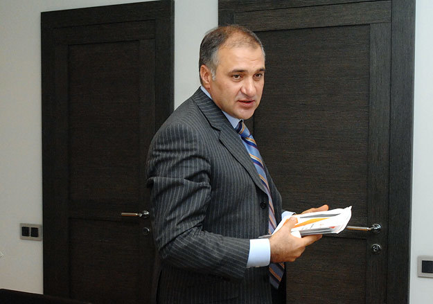 Александр Несис