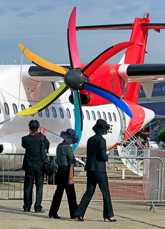 Среднемагистральный ATR 72-600t в цветах колумбийской компании Avianca