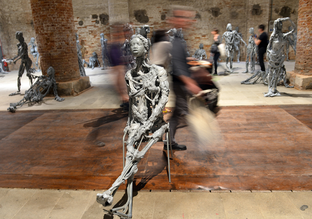 Основной проект Биеннале похож на чердак человеческого сознания