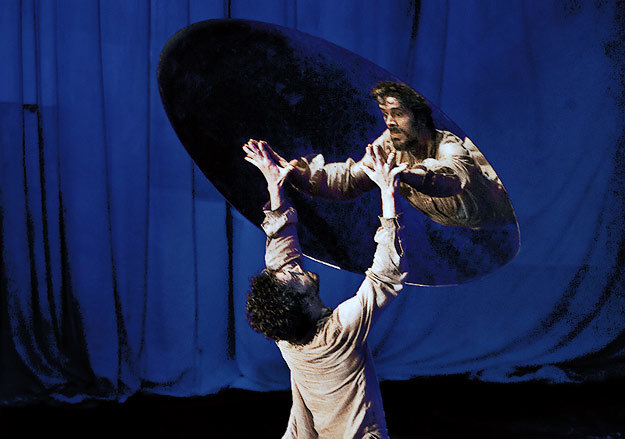 Джеймс Тьере умеет быть сразу везде