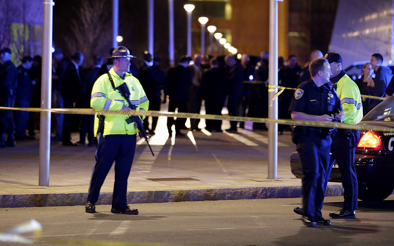 На территории кампуса Массачусетского технологического университета в Кембридже