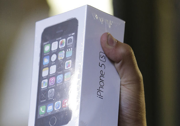 Долю серых устройств Apple у российских пользователей легальные продавцы оценивают в 40%
