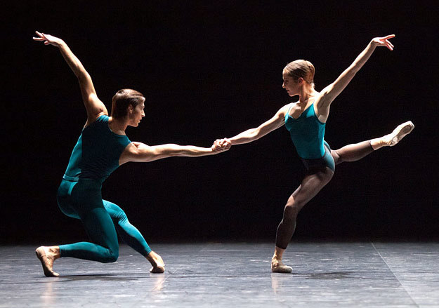 In the Middle Somewhat Elevated теперь танцуют как классику