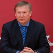 Олег Логунов