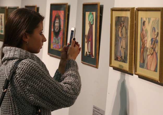 Знаменитый танцовщик коллекционирует работы для себя и собратьев по вкусу