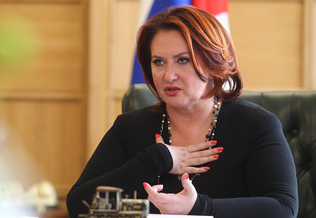 Сахнадағы секспен эротика менің кәрі қайын енемнің клиторы