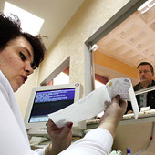 Полисы ЖАСО могут исчезнуть из железнодорожных касс