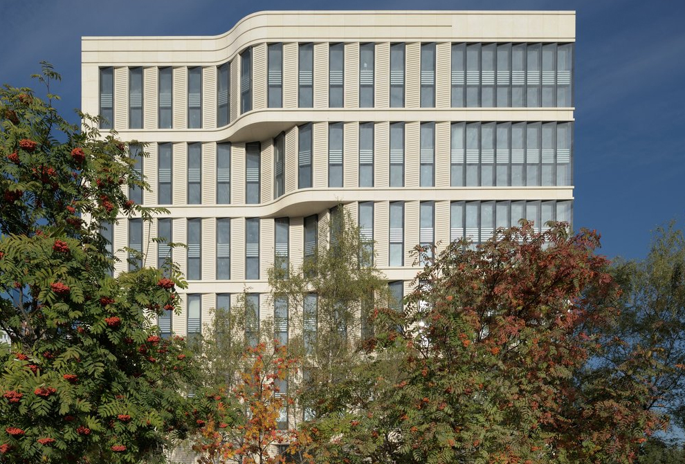 Офисное здание на Ленинском проспекте в Москве (проектирование: 2005 г.)