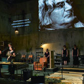 Видео – один из главных инструментов в театре Кэти Митчелл