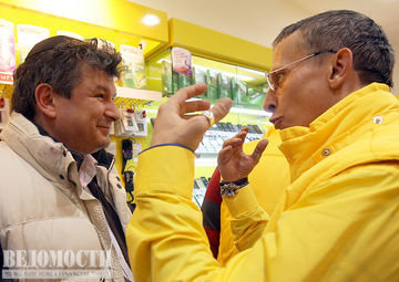 Президент "Евросети" Александр Малис и креативный директор "Евросети" Иван Охлобыстин