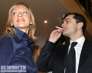 Жена Владислава Суркова Наталия Дубовицкая выходит из крахмального бизнеса