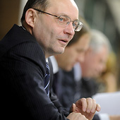 Александр Мишарин