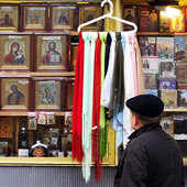 В храме Христа Спасителя продавались товары, не относящиеся к предметам культа, установило ОЗПП