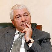 Александр Савельев